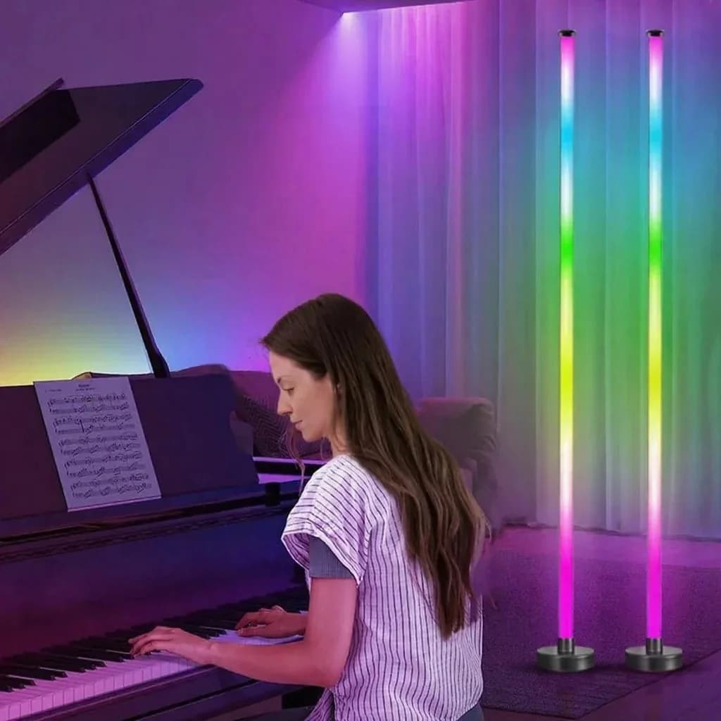 RGB stojací lampa se synchronizací hudby, 360° záře, ovládání přes aplikaci pro hraní her