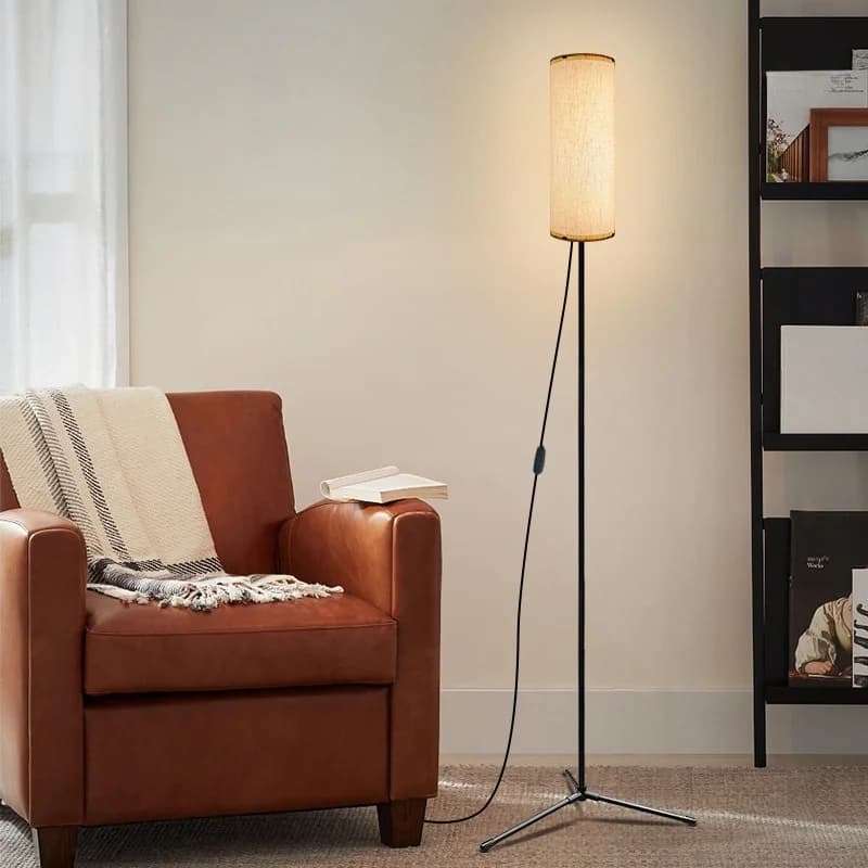 LED stojací lampa s textilním stínidlem, stmívatelné tříbarevné světlo