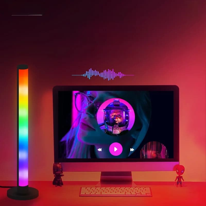 RGB LED stolní lampa reagující na zvuk s ovládáním přes aplikaci